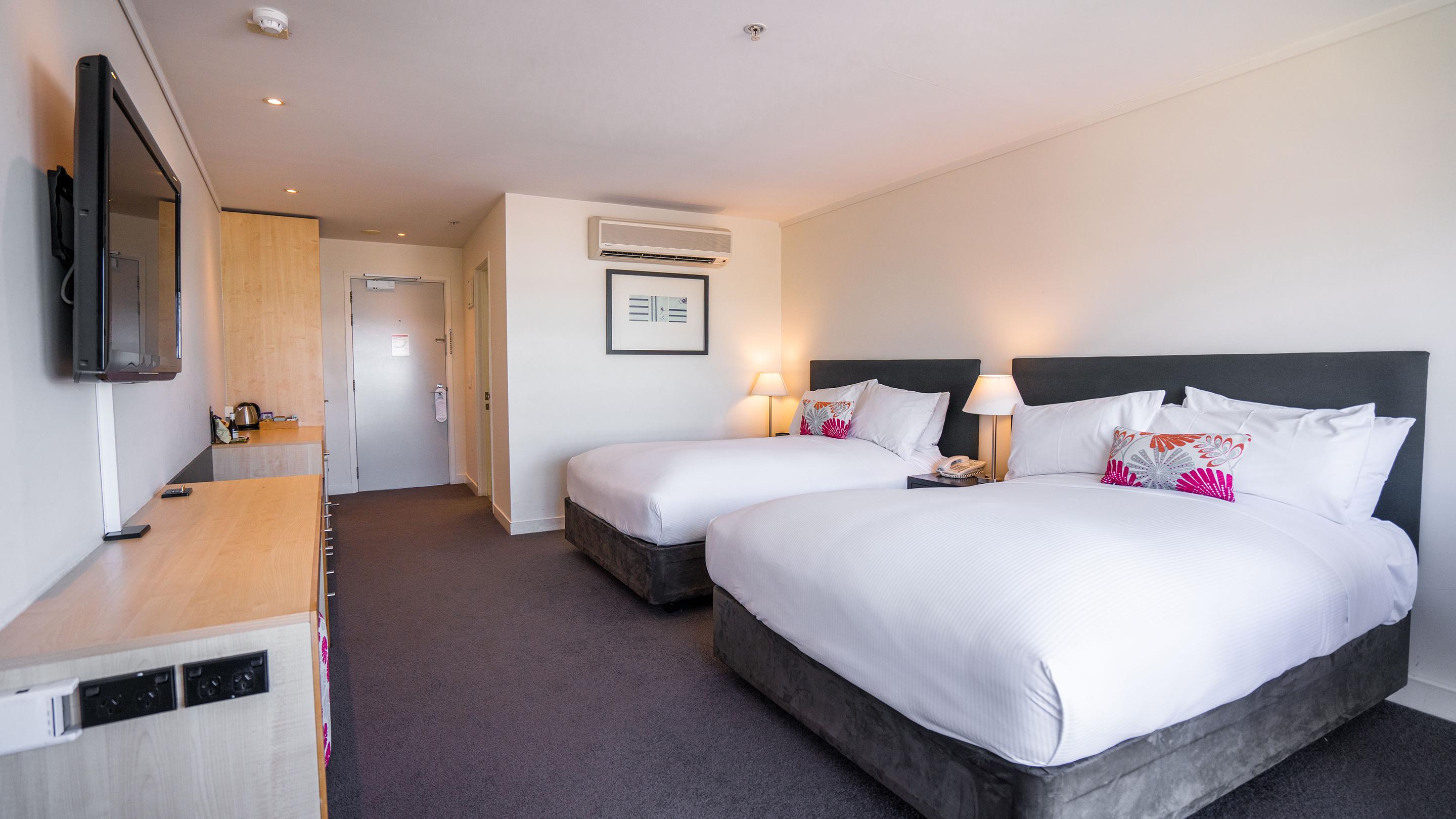 Scenic Hotel Te Pania Napier Exterior photo