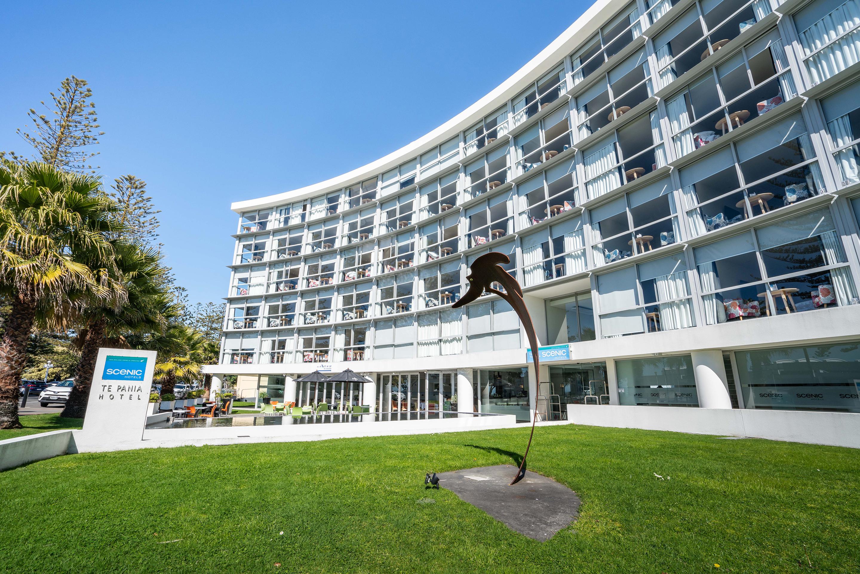 Scenic Hotel Te Pania Napier Exterior photo